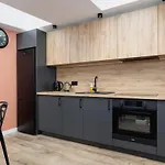 Cosy Kosciuszki Near The Main Train Station By Renters