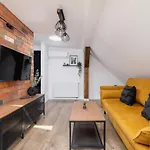 Cosy Kosciuszki Near The Main Train Station By Renters Apartment