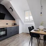 Cosy Kosciuszki Near The Main Train Station By Renters