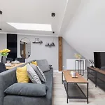 Cosy Kosciuszki Near The Main Train Station By Renters