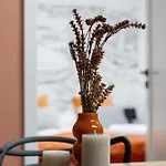 Cosy Kosciuszki Near The Main Train Station By Renters Apartment