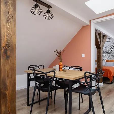 Cosy Kosciuszki Near The Main Train Station By Renters