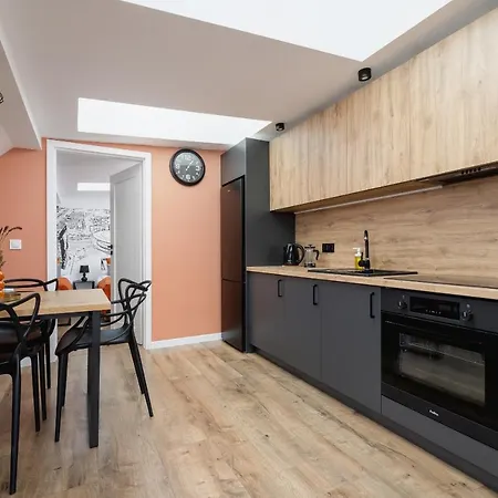 Cosy Kosciuszki Near The Main Train Station By Renters Lejlighed