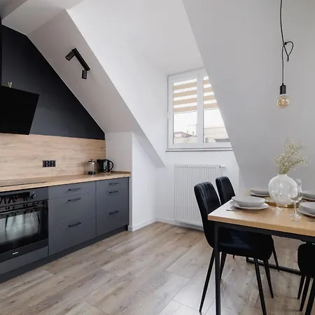 Cosy Kosciuszki Near The Main Train Station By Renters