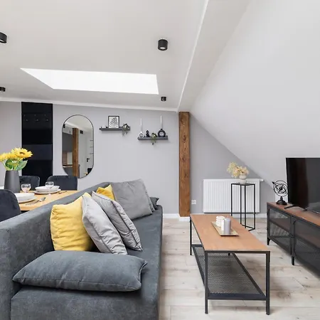 Cosy Kosciuszki Near The Main Train Station By Renters