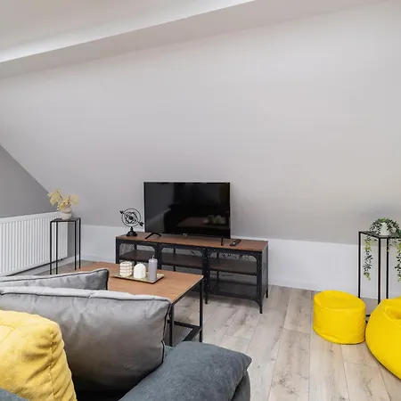 Cosy Kosciuszki Near The Main Train Station By Renters