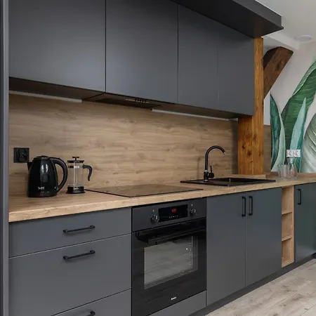 Cosy Kosciuszki Near The Main Train Station By Renters Apartment *