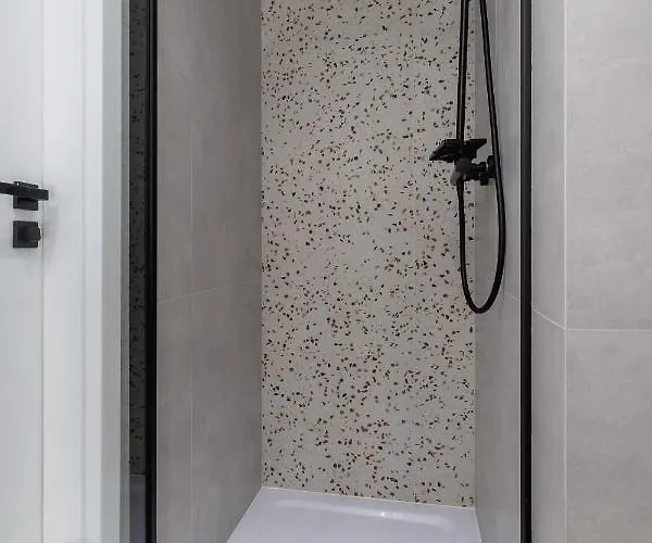 Cosy Kosciuszki Near The Main Train Station By Renters דירה