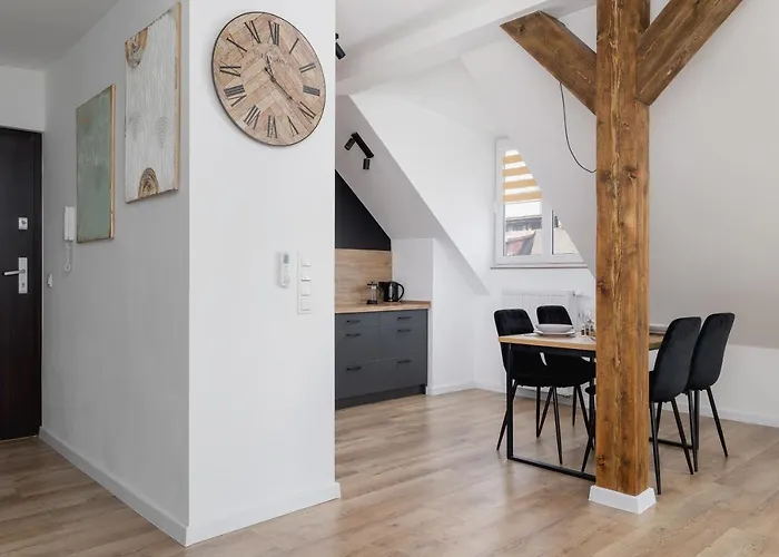 Cosy Kosciuszki Near The Main Train Station By Renters קטוביץ