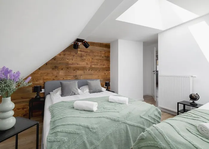 Cosy Kosciuszki Near The Main Train Station By Renters קטוביץ