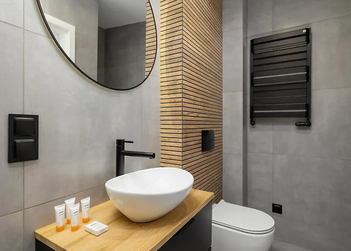 Cosy Kosciuszki Near The Main Train Station By Renters דירה