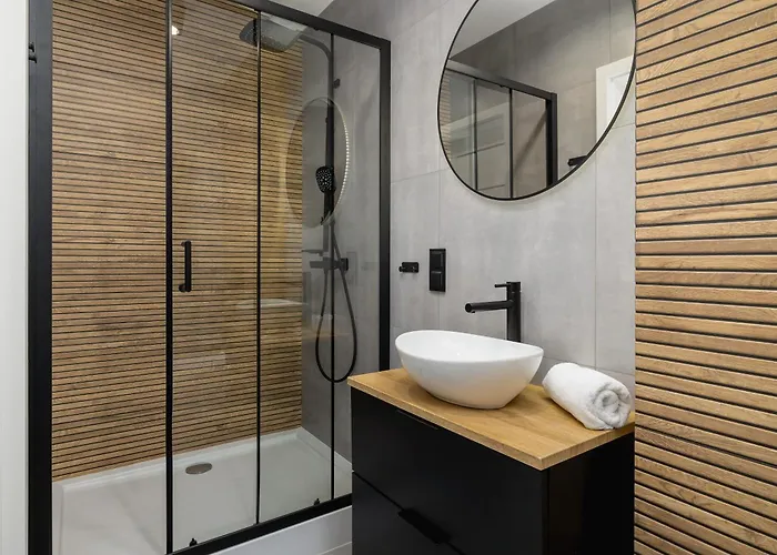 Cosy Kosciuszki Near The Main Train Station By Renters דירה