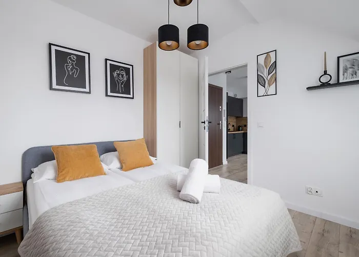 Cosy Kosciuszki Near The Main Train Station By Renters קטוביץ