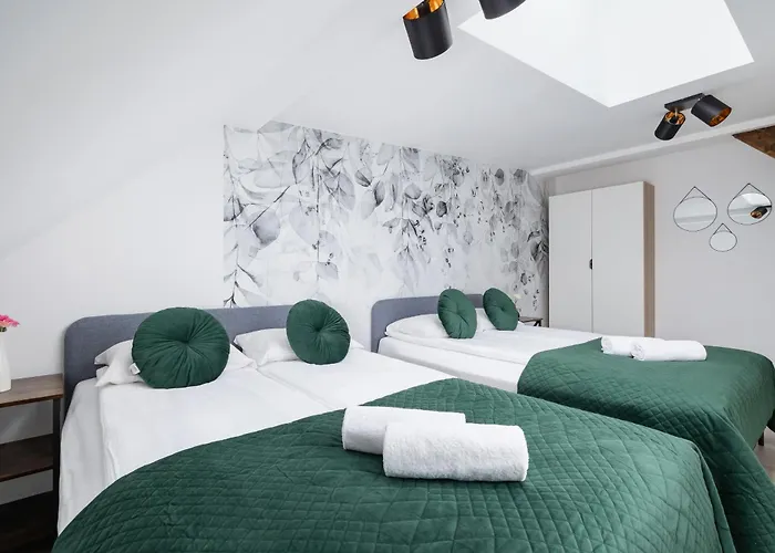 Cosy Kosciuszki Near The Main Train Station By Renters דירה