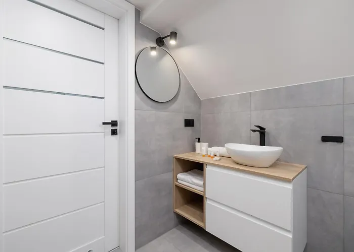 Cosy Kosciuszki Near The Main Train Station By Renters דירה קטוביץ